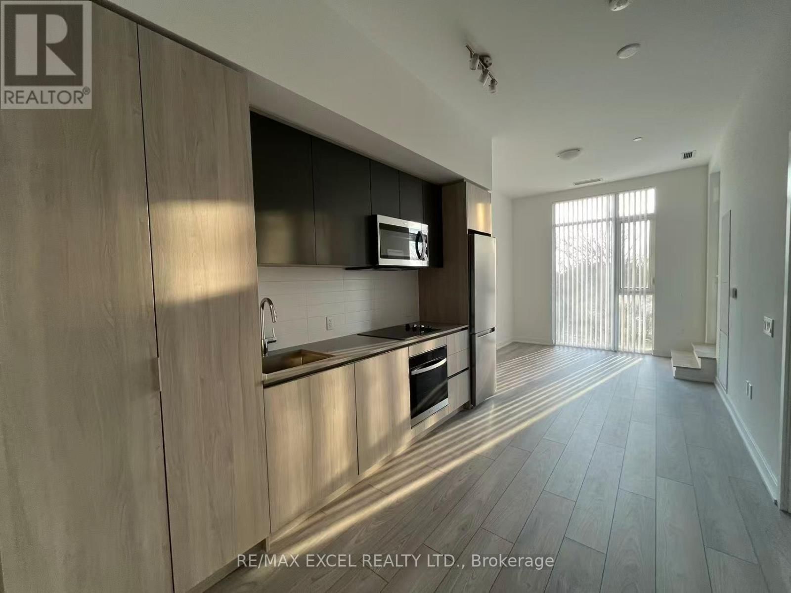 225 - 5858 YONGE STREET Image 1