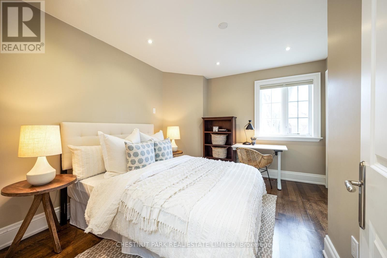 38 ANNESLEY AVENUE Image 27