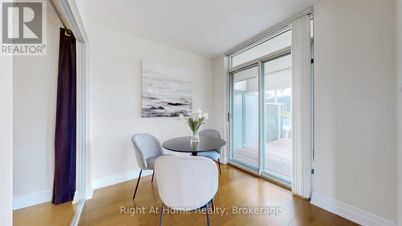 209 - 228 QUEENS QUAY WEST Image 14