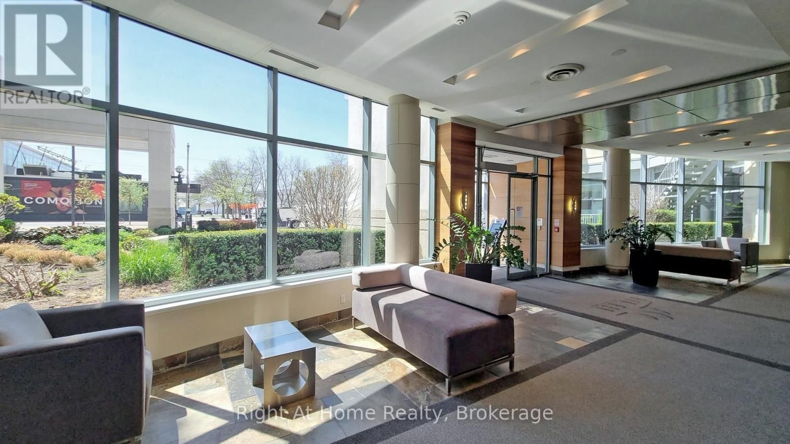 209 - 228 QUEENS QUAY WEST Image 26