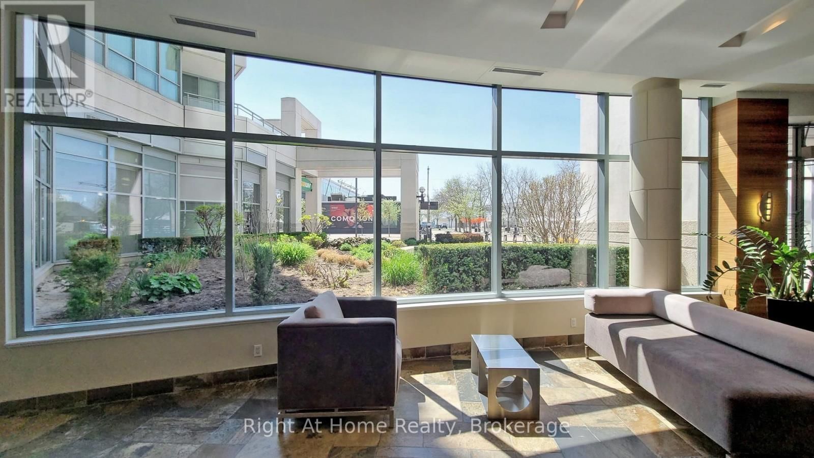 209 - 228 QUEENS QUAY WEST Image 27