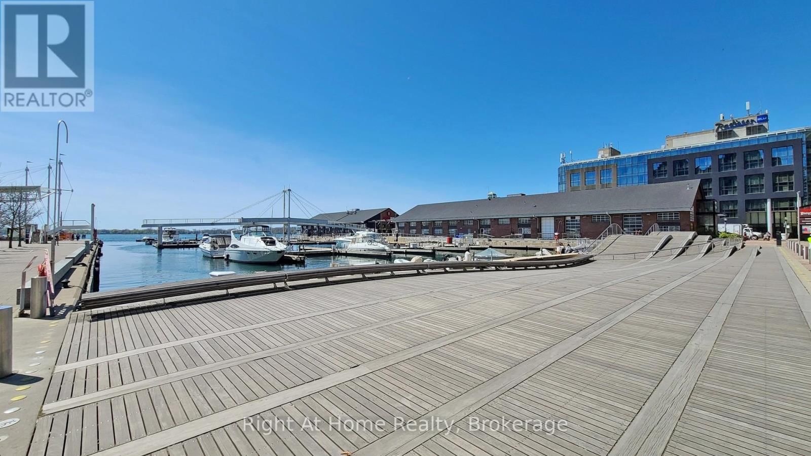 209 - 228 QUEENS QUAY WEST Image 43