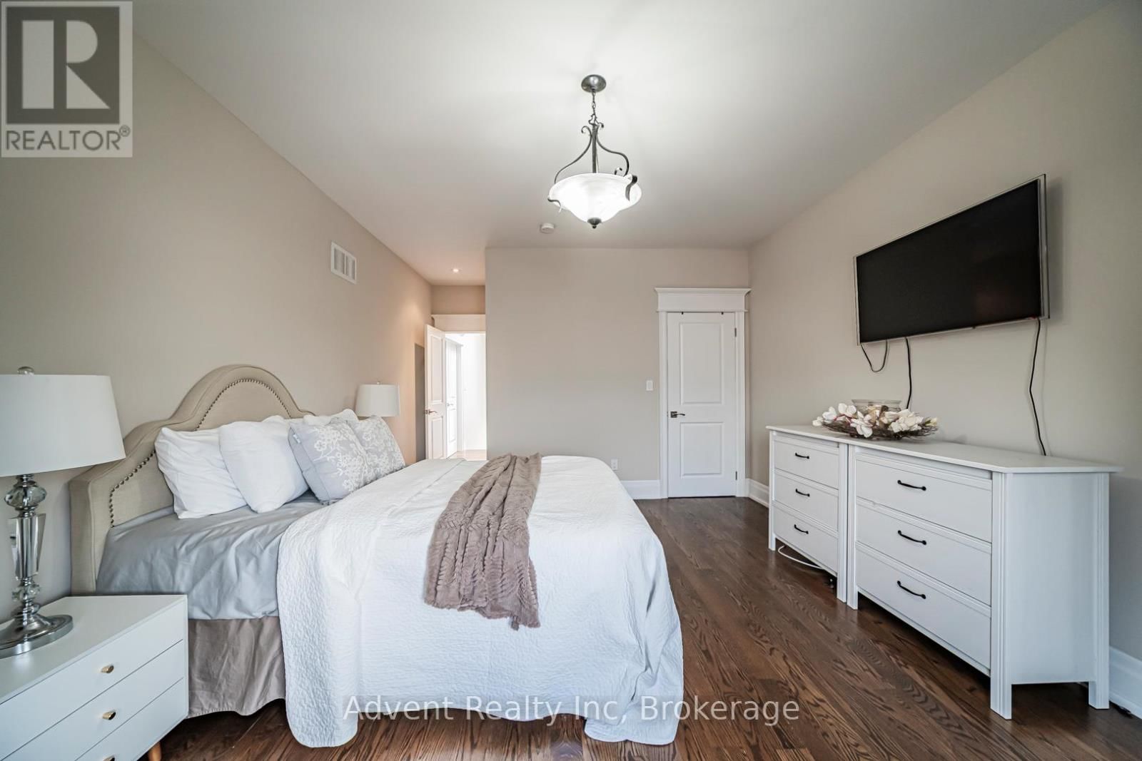 136 HOMEWOOD AVENUE Image 20