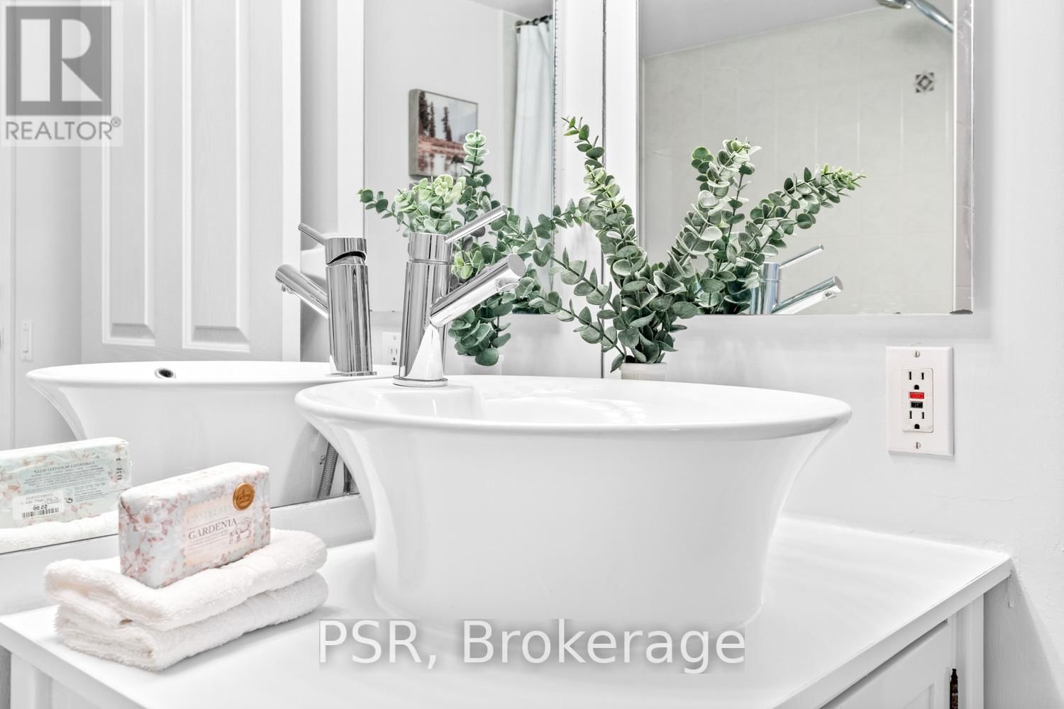 905 - 152 ST PATRICK STREET Image 23