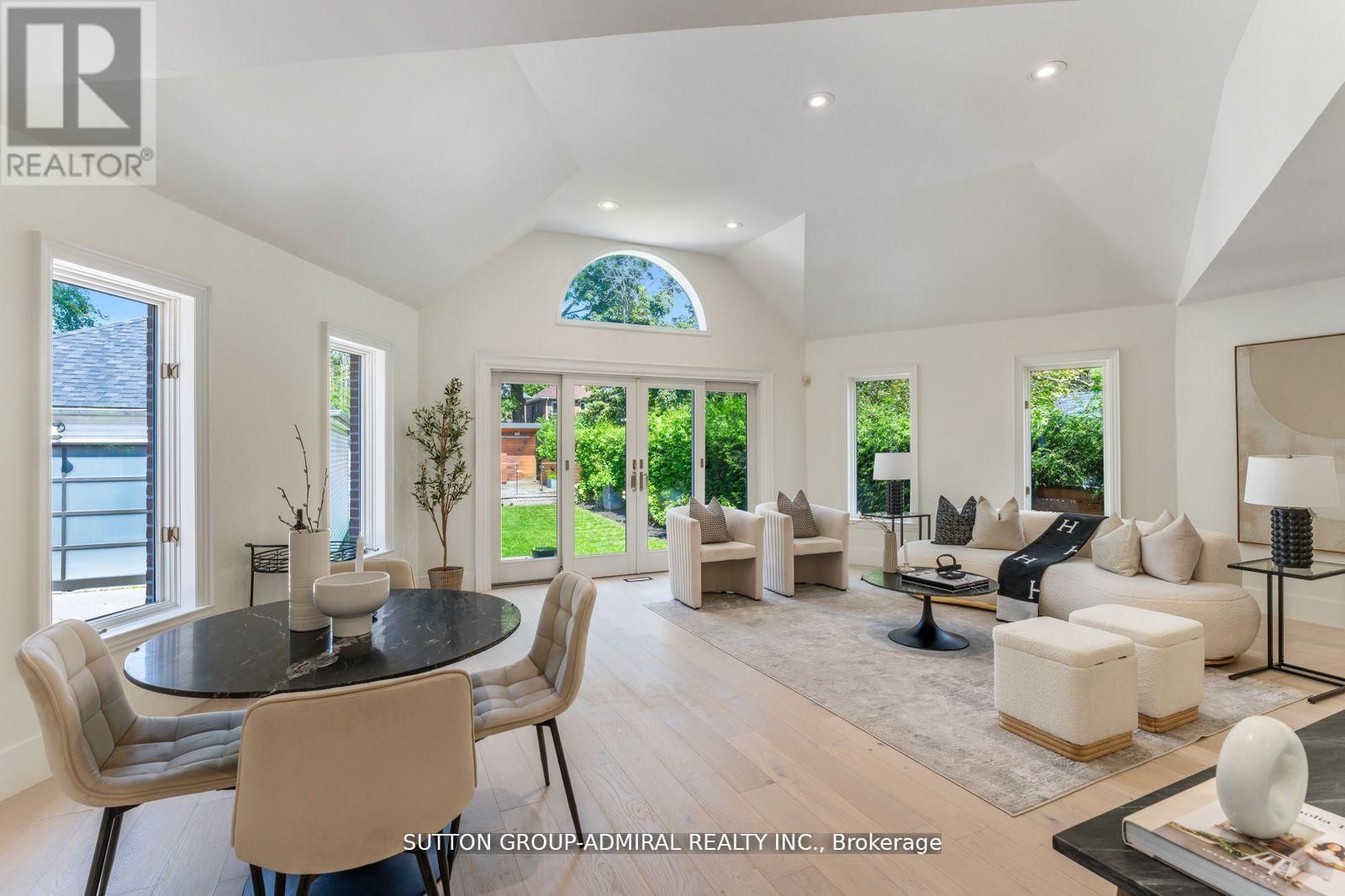 216 GLENCAIRN AVENUE Image 13