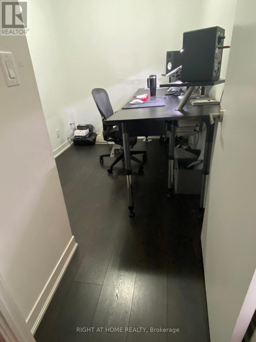 5605 - 88 HARBOUR STREET Image 8