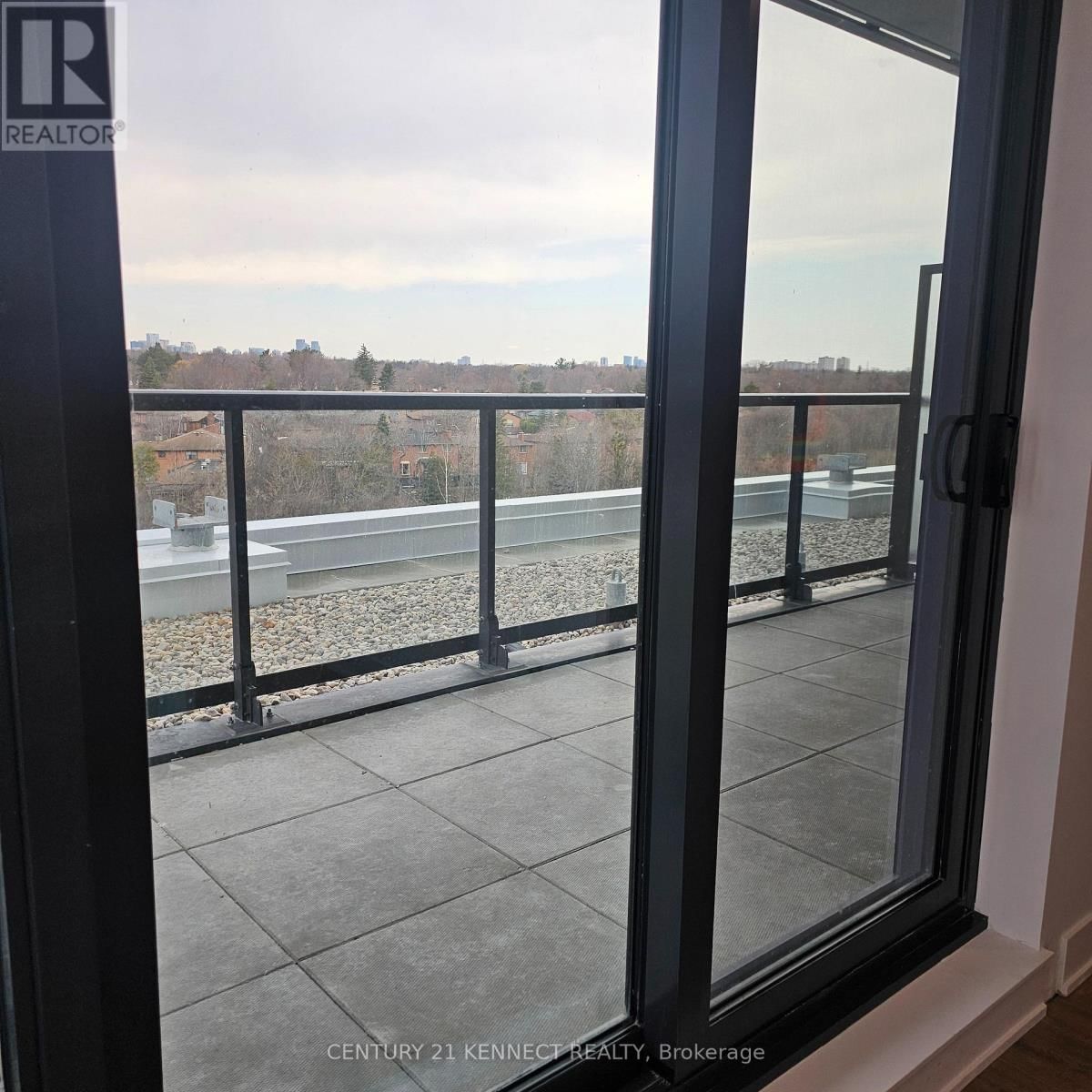 810 - 29 GREEN TRAIL COURT Image 18