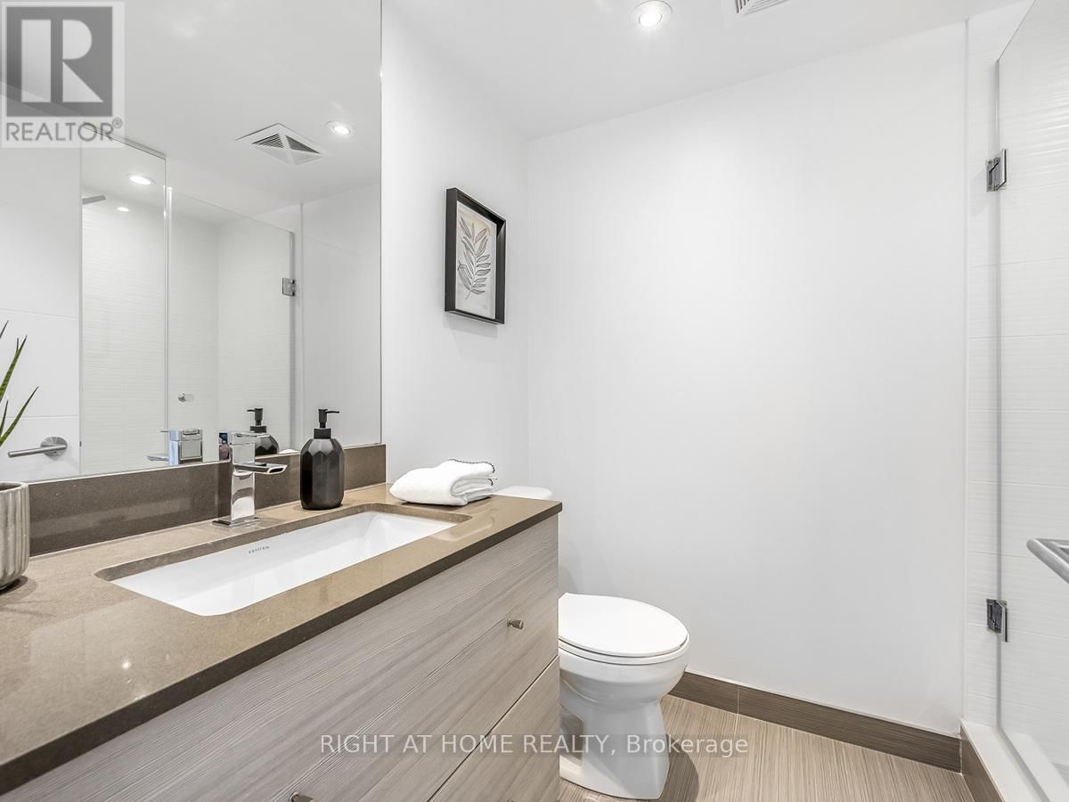 1622 - 525 ADELAIDE STREET WEST Image 14