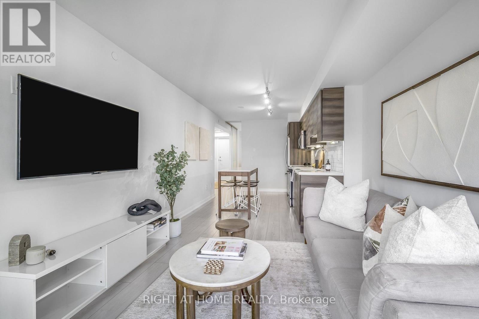 1622 - 525 ADELAIDE STREET WEST Image 7