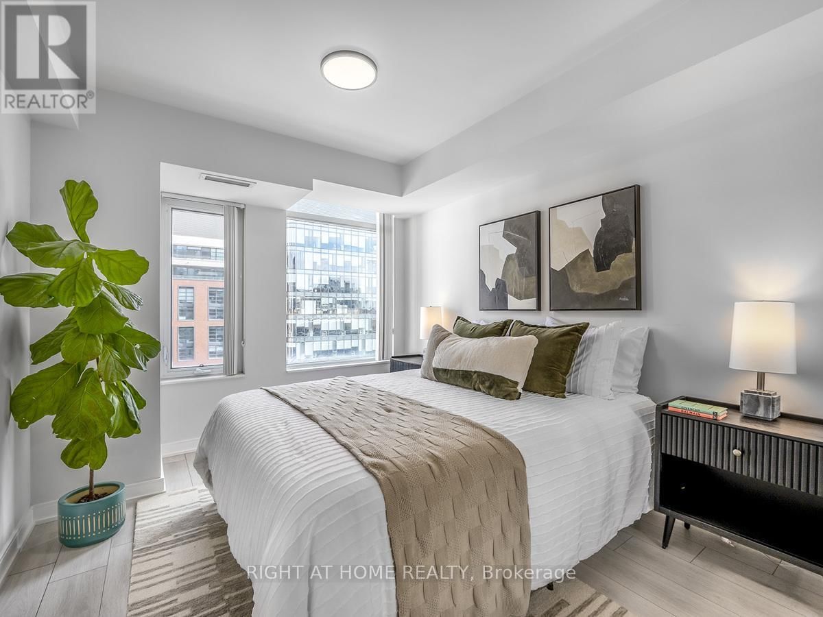 1622 - 525 ADELAIDE STREET WEST Image 8