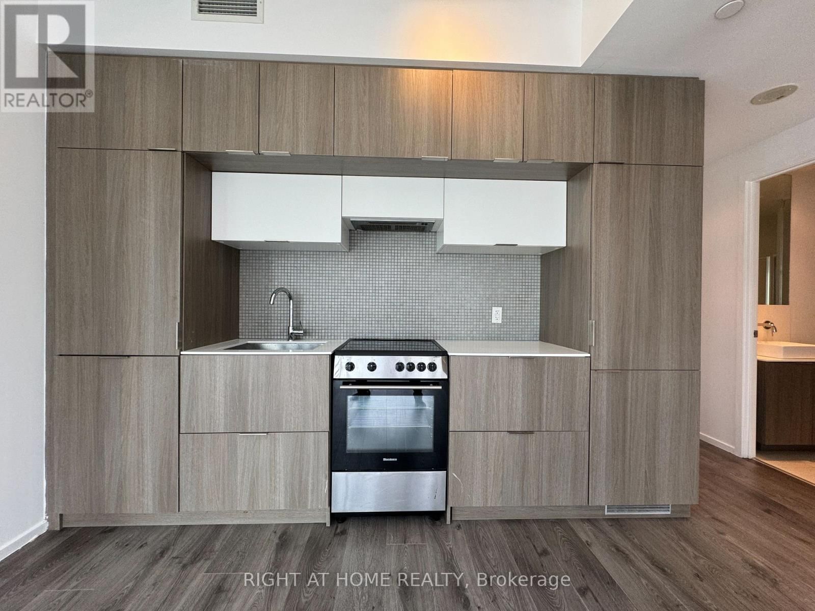 906 - 159 DUNDAS STREET EAST Image 10