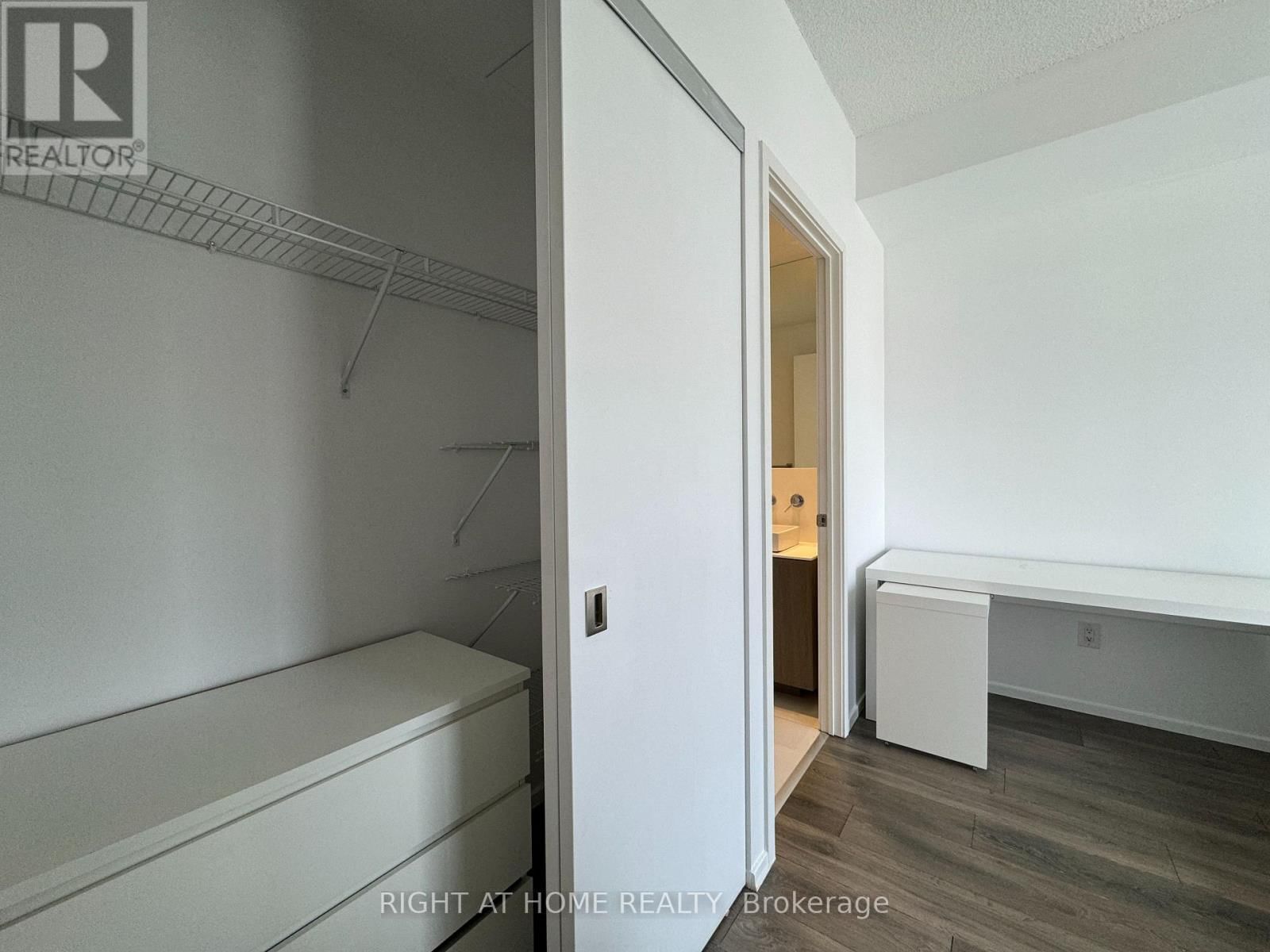 906 - 159 DUNDAS STREET EAST Image 14