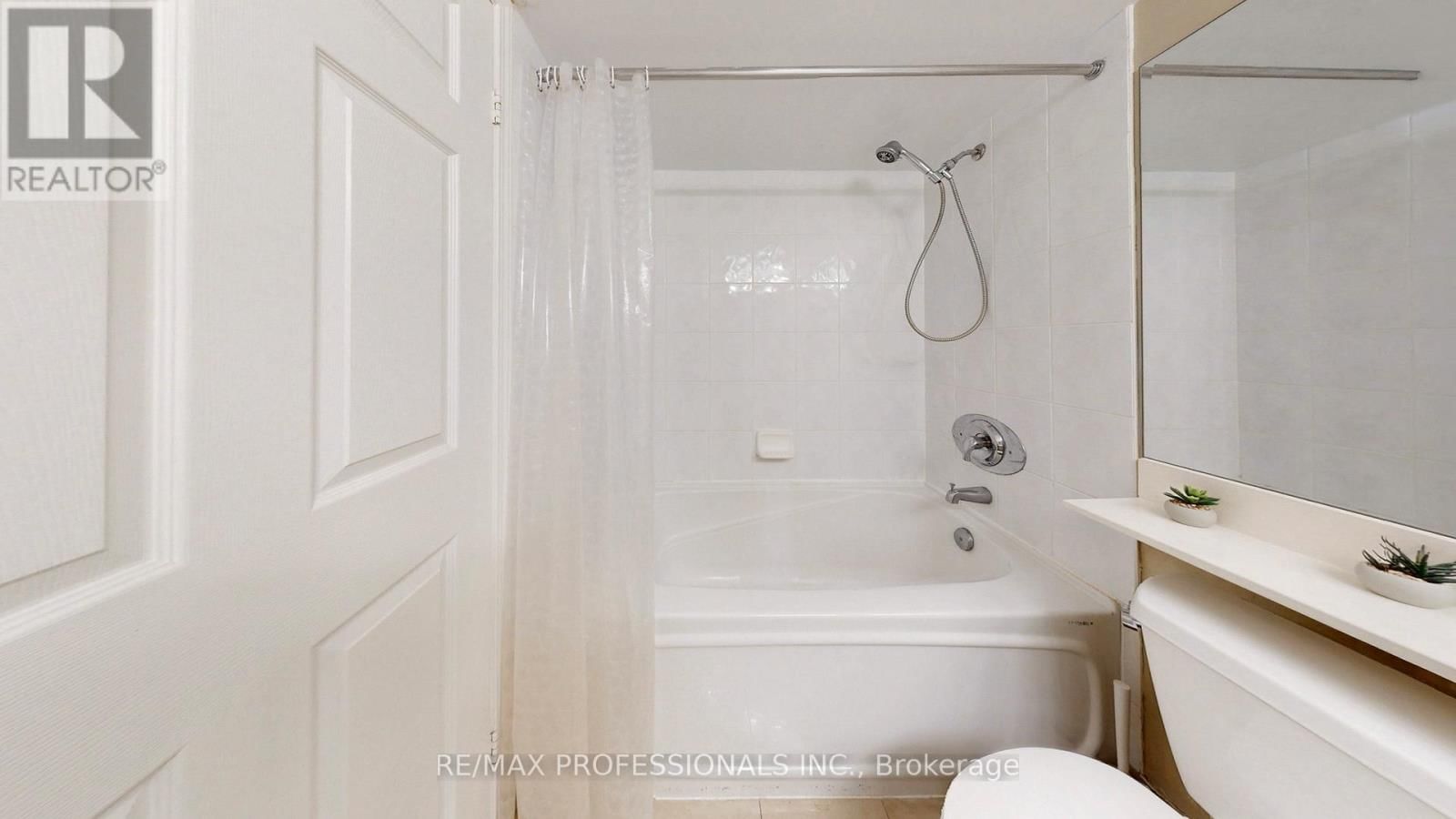 2705 - 30 HARRISON GARDEN BOULEVARD Image 22