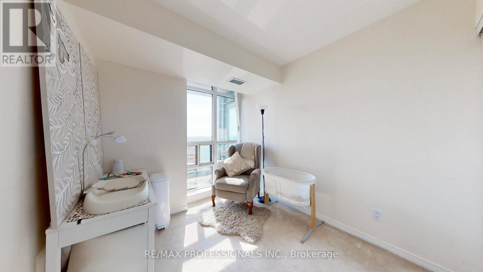 2705 - 30 HARRISON GARDEN BOULEVARD Image 24