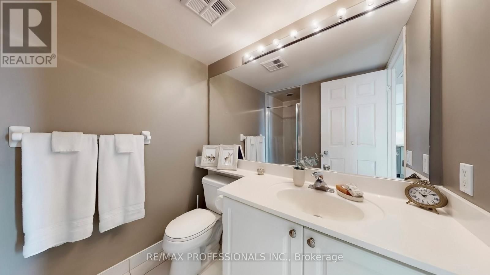 2705 - 30 HARRISON GARDEN BOULEVARD Image 25