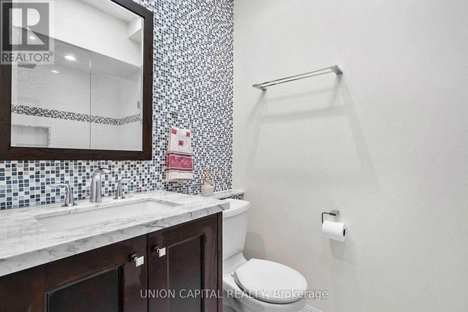 75 FALCON STREET Image 12