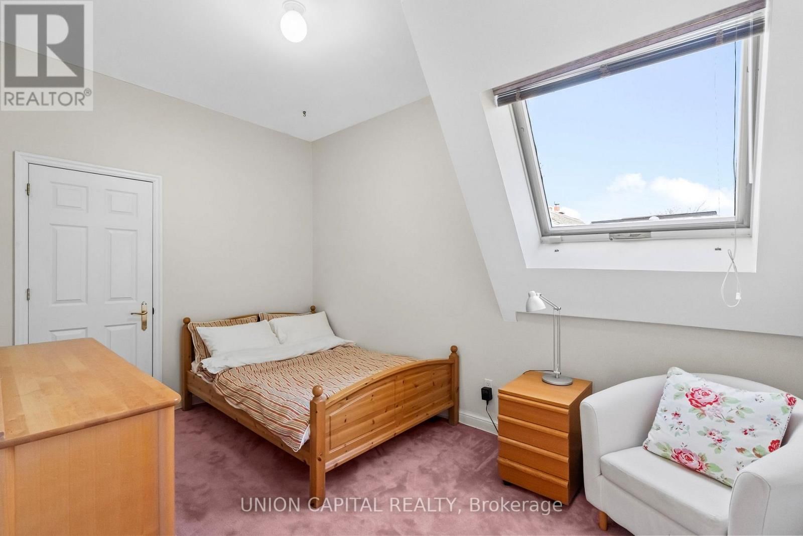 75 FALCON STREET Image 15