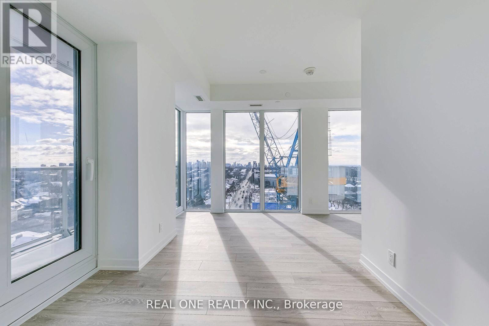 1520 - 2020 BATHURST STREET Image 18