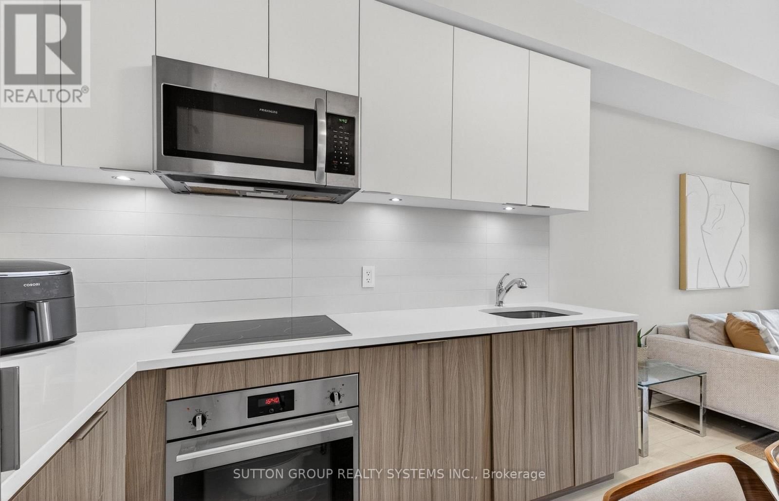 212 - 223 ST CLAIR AVENUE WEST Image 11