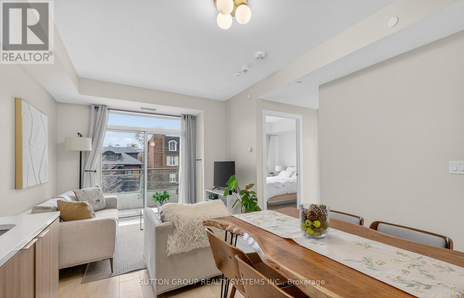 212 - 223 ST CLAIR AVENUE WEST Image 12