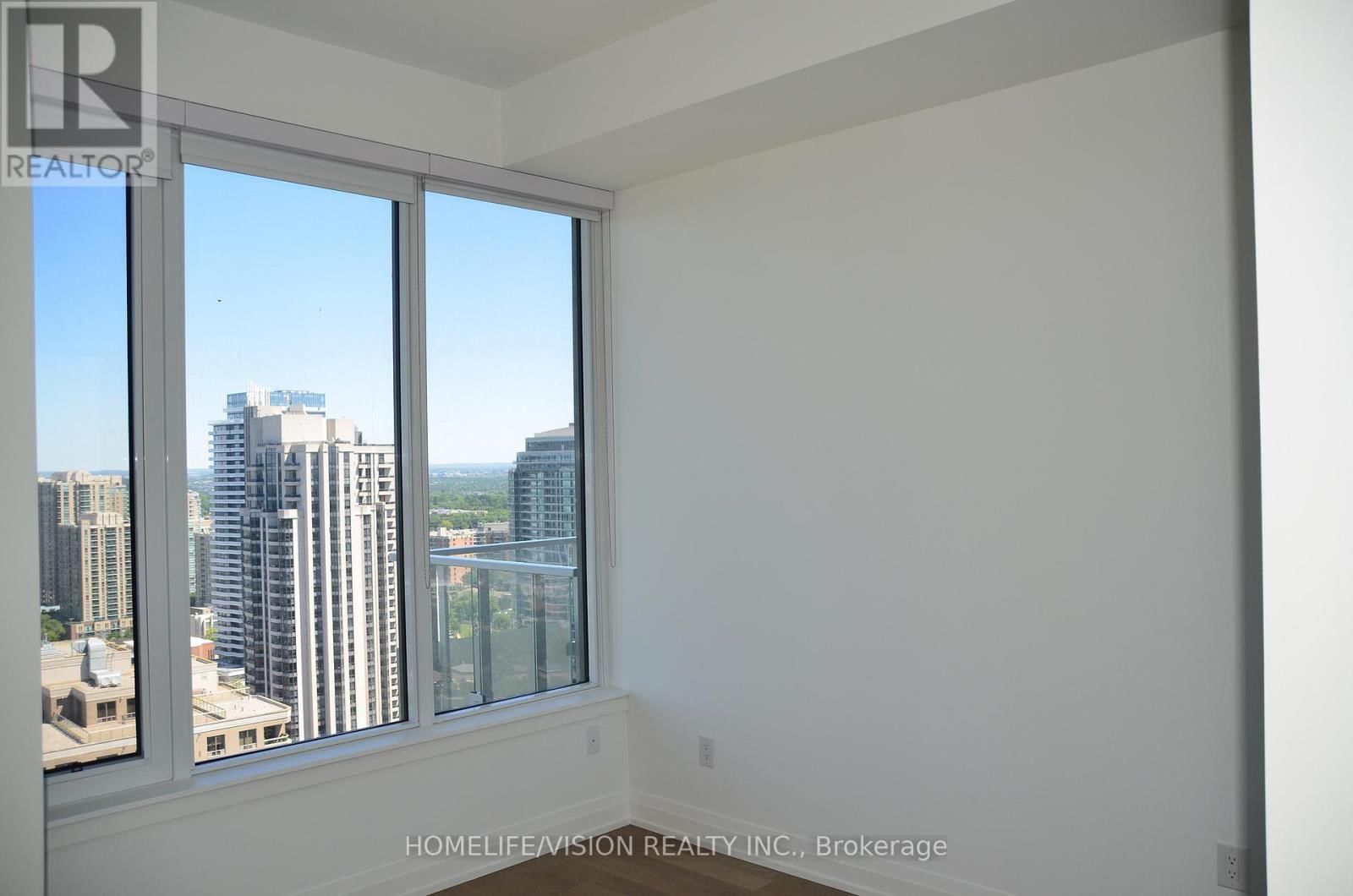 Ph607 - 75 CANTERBURY PLACE Image 10