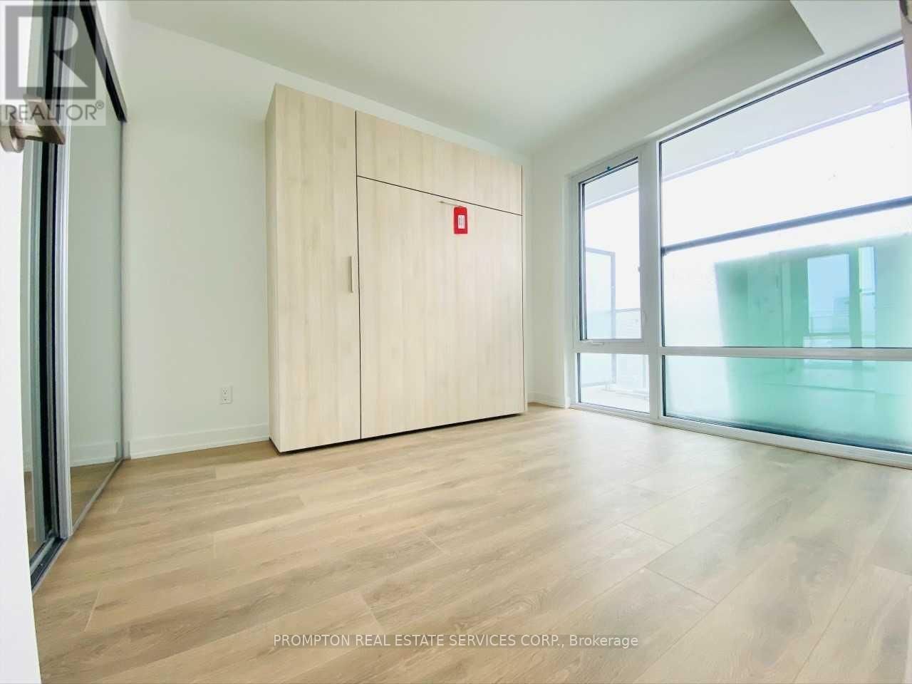 4310 - 501 YONGE STREET Image 3