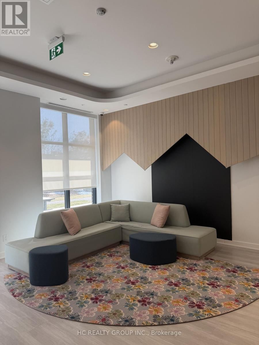 1111 - 188 FAIRVIEW MALL DRIVE Image 8