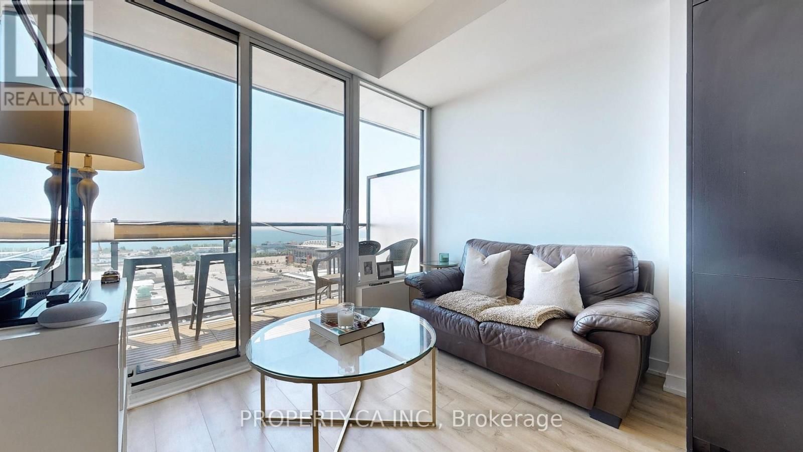 2012 - 135 EAST LIBERTY STREET Image 17