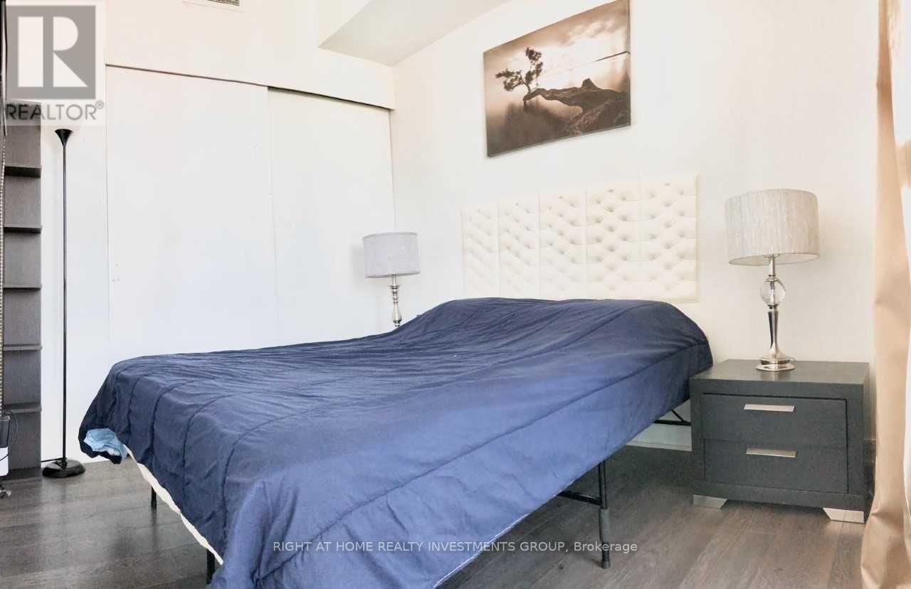 3201 - 110 CHARLES STREET EAST Image 8