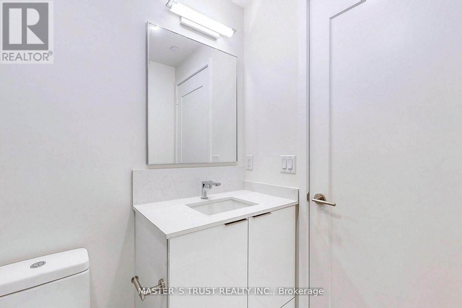 2510 - 28 FREELAND STREET SOUTH Image 4