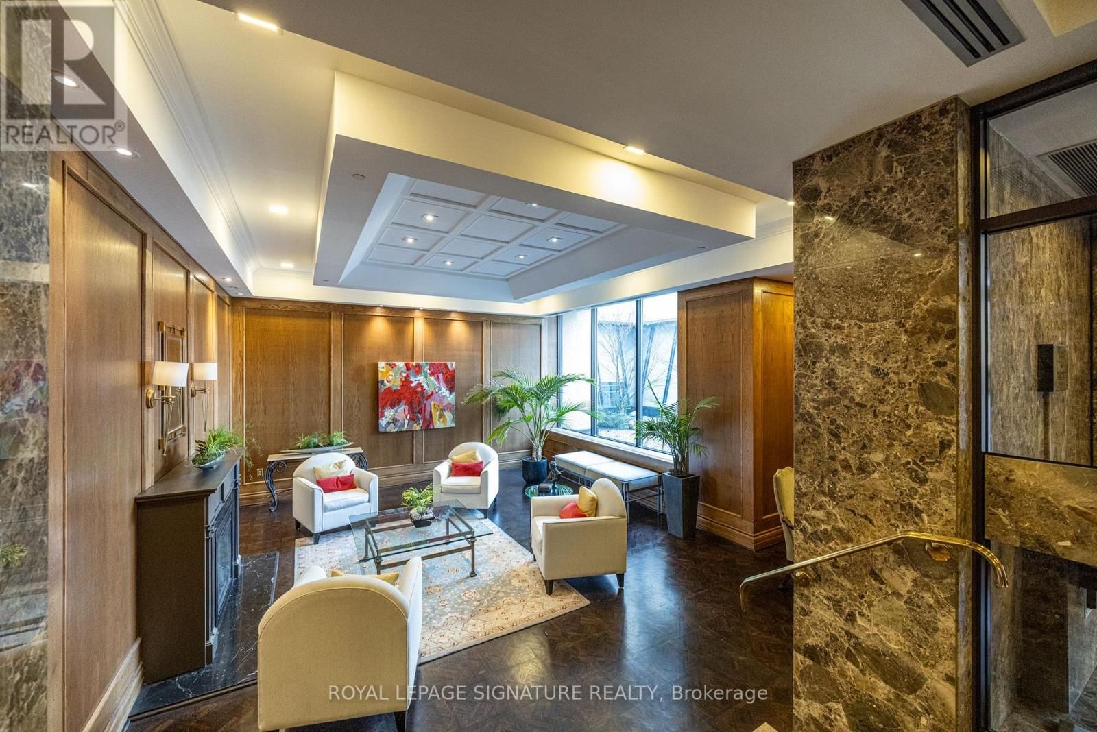 2004 - 3 CONCORDE PLACE Image 41