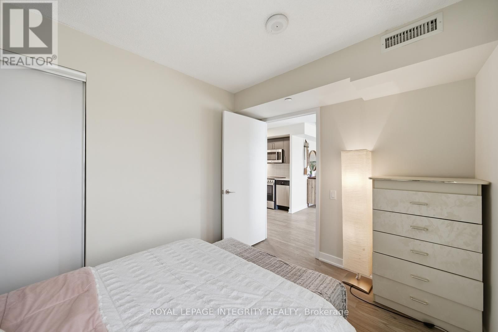 807 - 38 MONTE KWINTER COURT Image 15