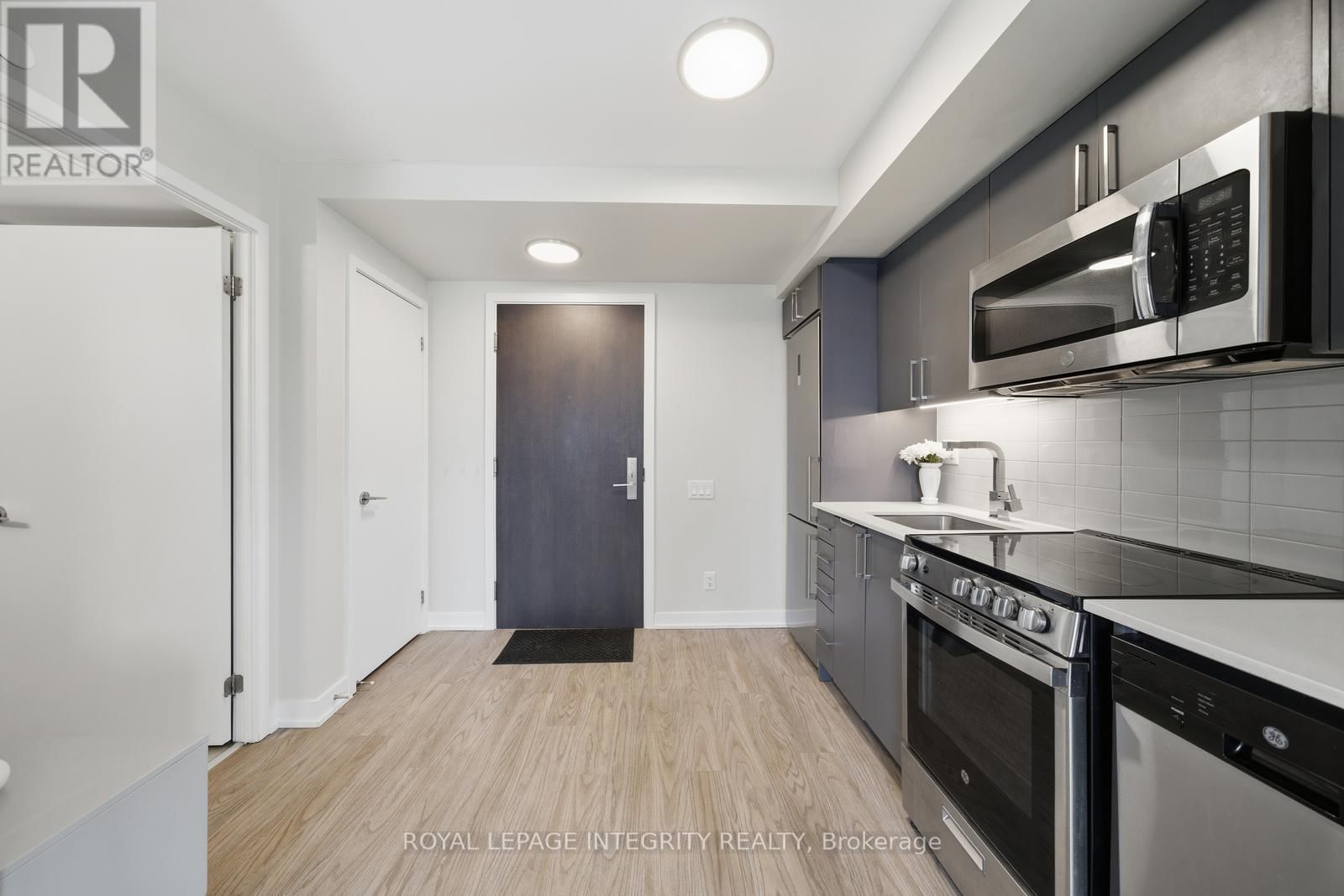 807 - 38 MONTE KWINTER COURT Image 3