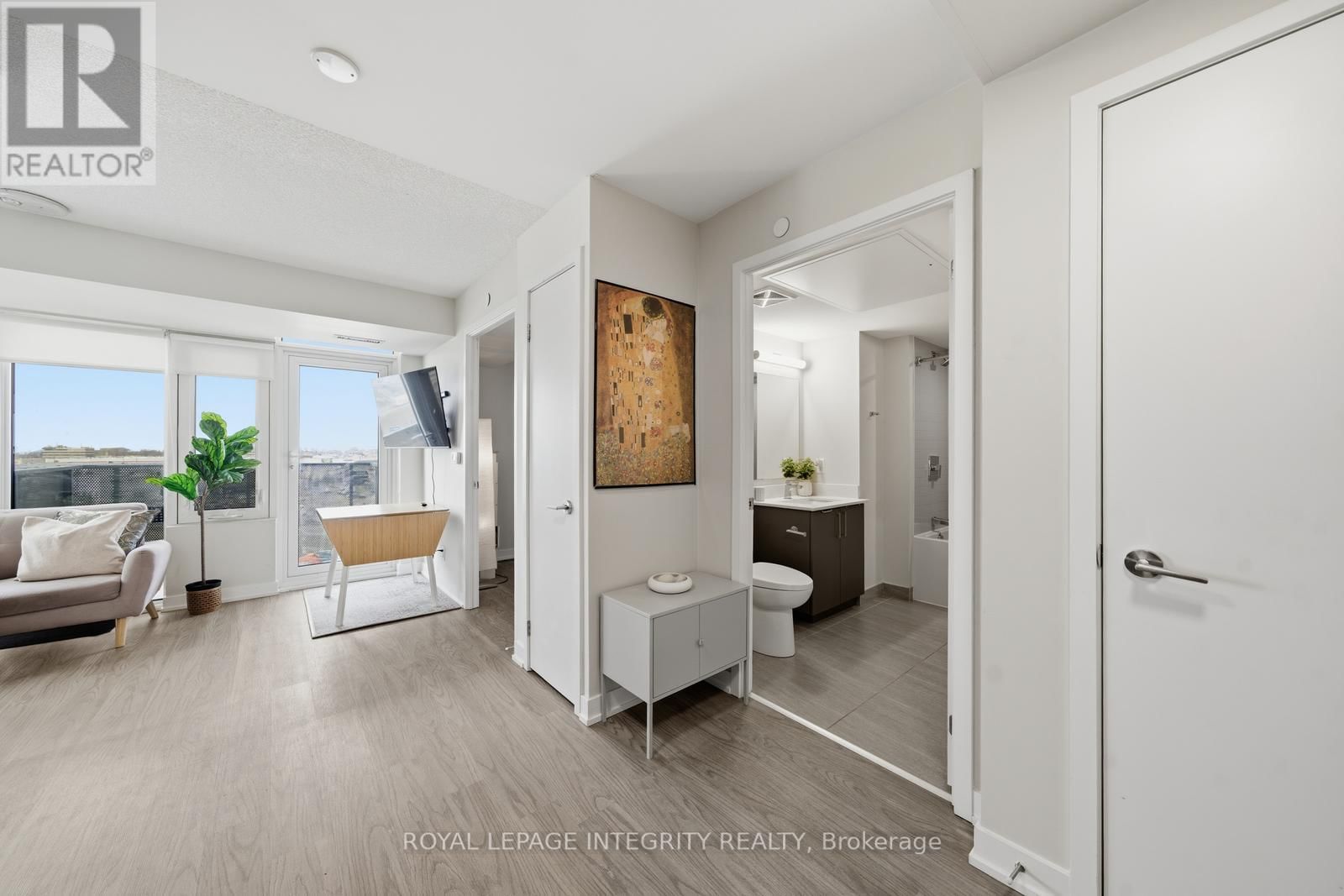 807 - 38 MONTE KWINTER COURT Image 6