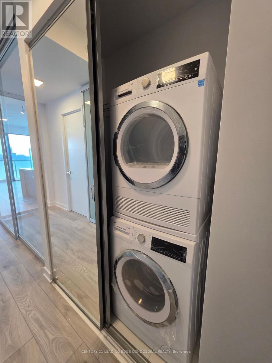 1902 - 29 GREEN TRAIL COURT Image 3