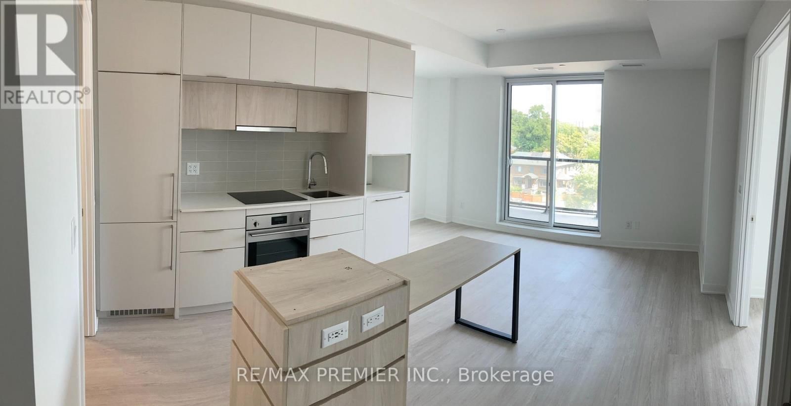 604 - 185 ALBERTA AVENUE Image 4