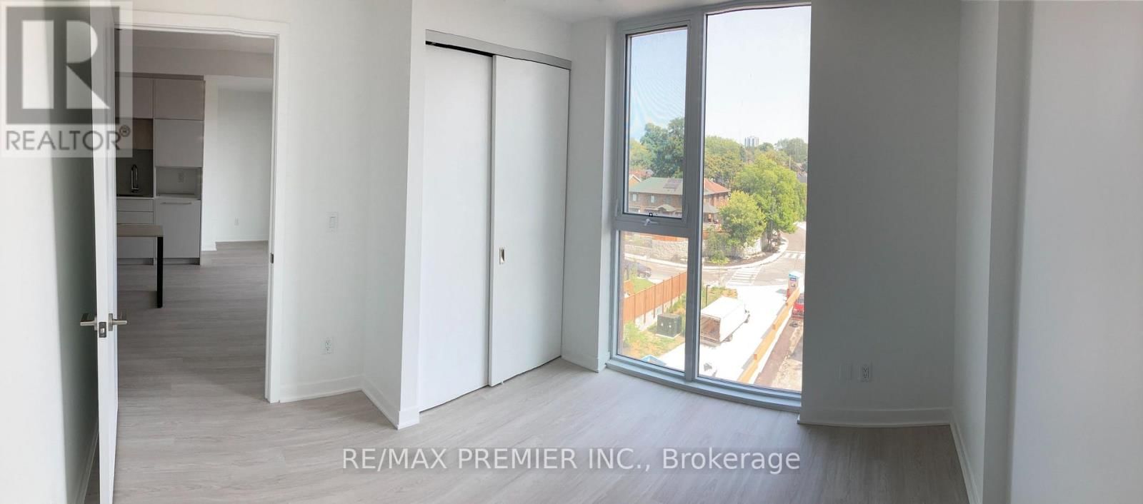 604 - 185 ALBERTA AVENUE Image 7