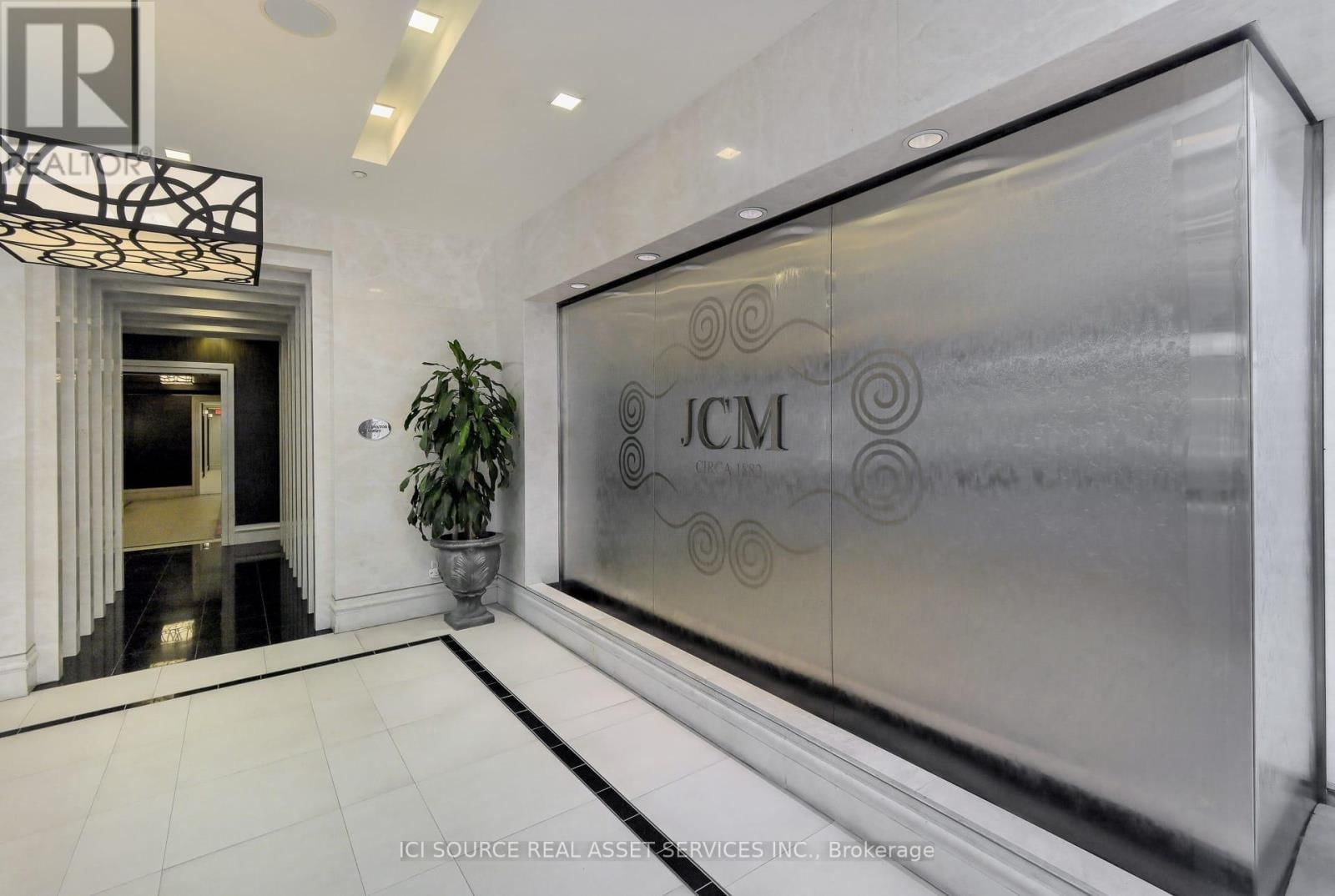 2303 - 28 LINDEN STREET Image 22