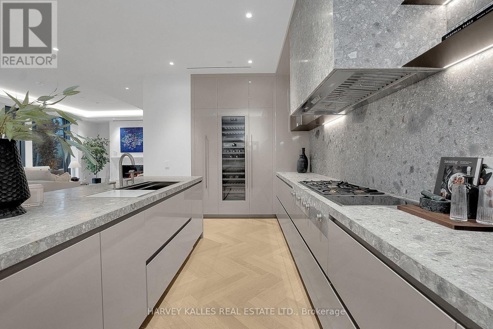 104 - 7 DALE AVENUE Image 19