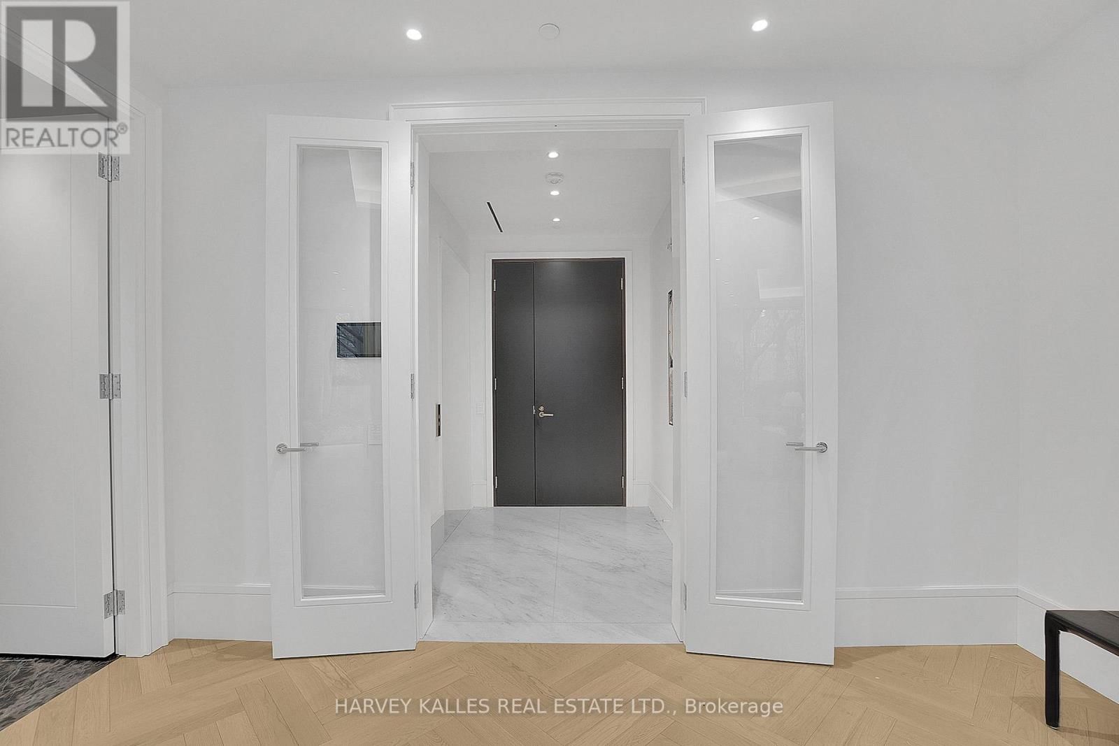 104 - 7 DALE AVENUE Image 2