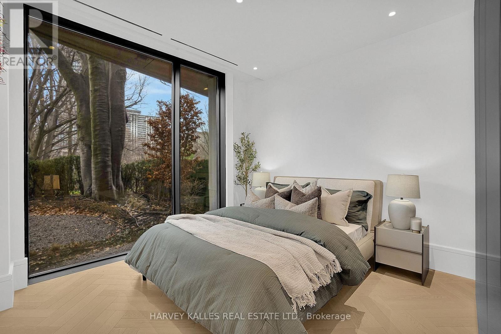 104 - 7 DALE AVENUE Image 25