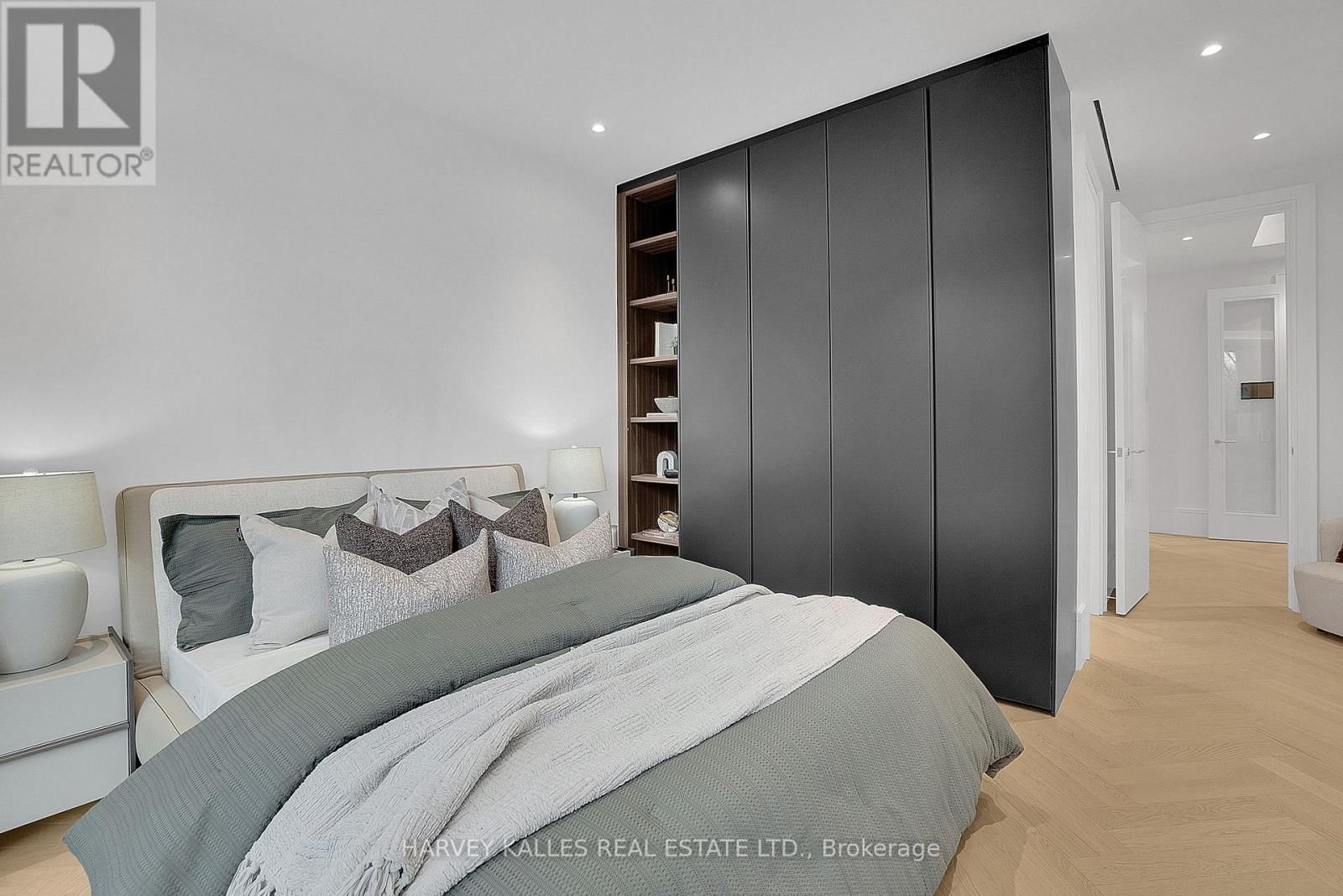 104 - 7 DALE AVENUE Image 26