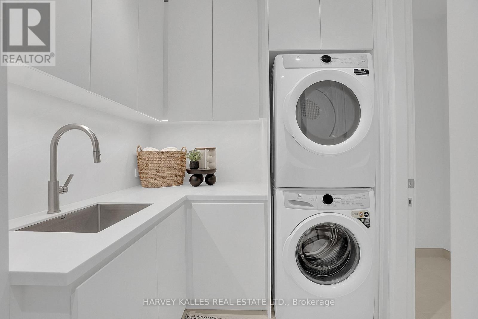 104 - 7 DALE AVENUE Image 29