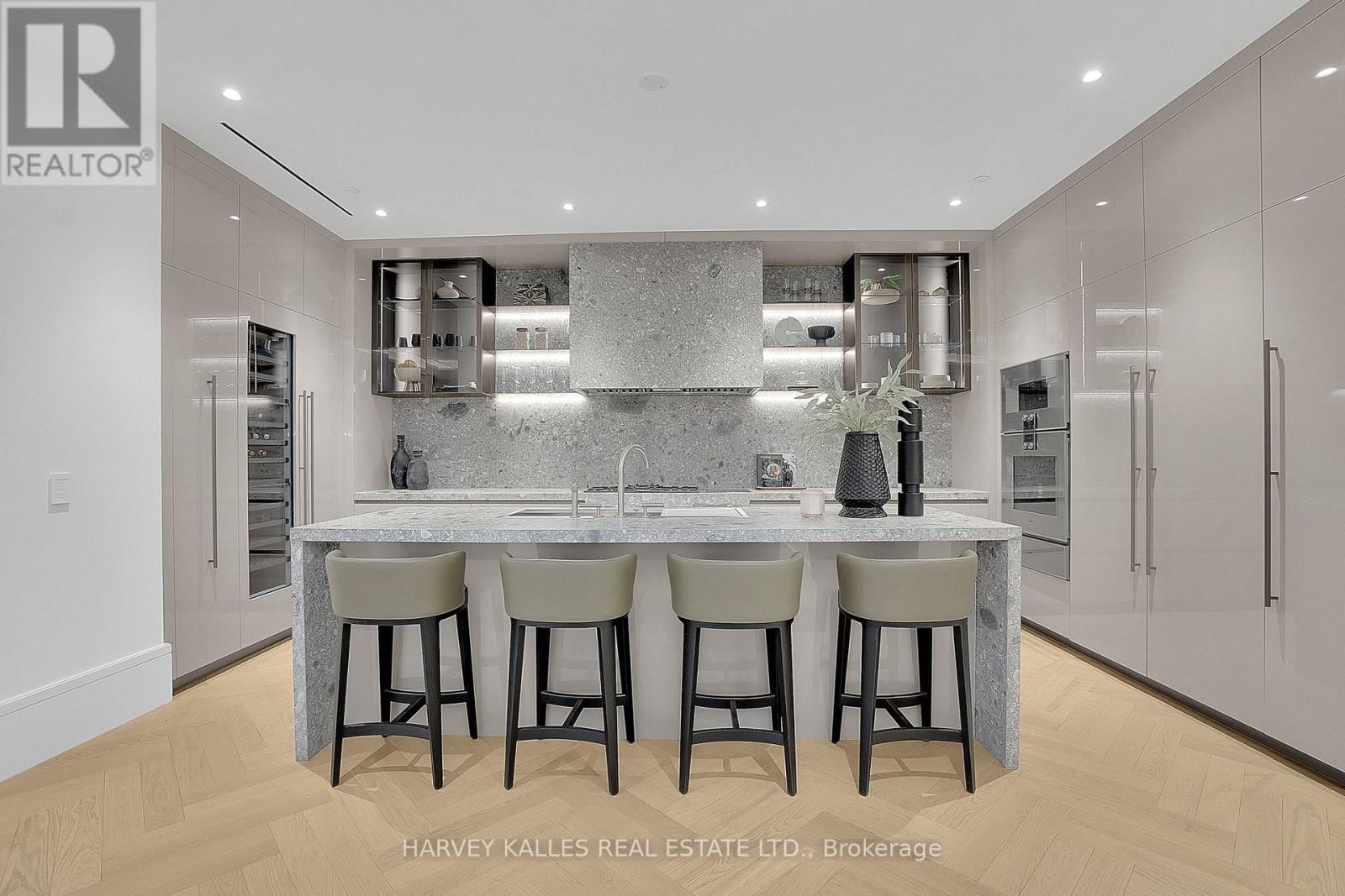 104 - 7 DALE AVENUE Image 8