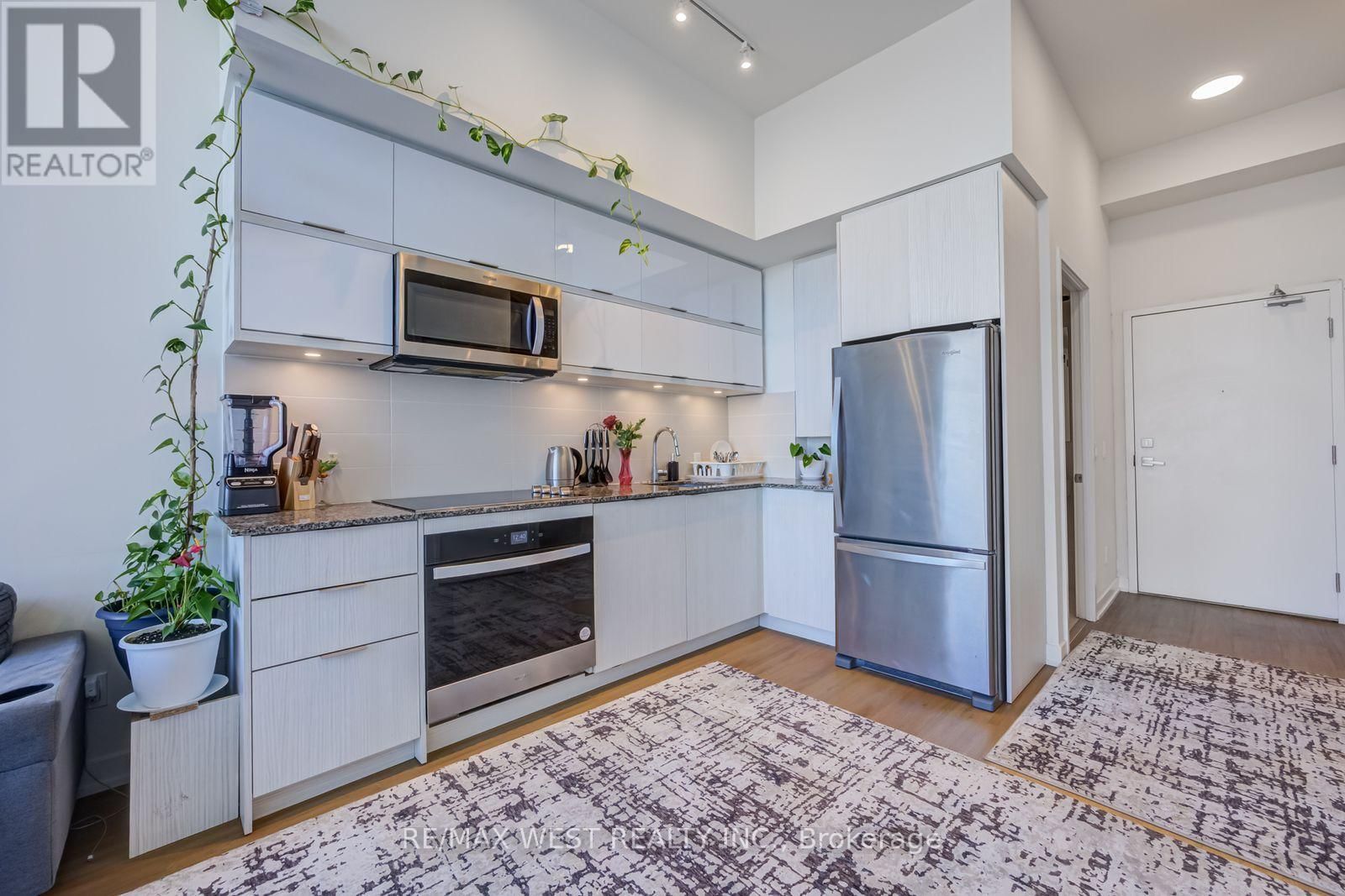 2406 - 10 DEERLICK COURT Image 12