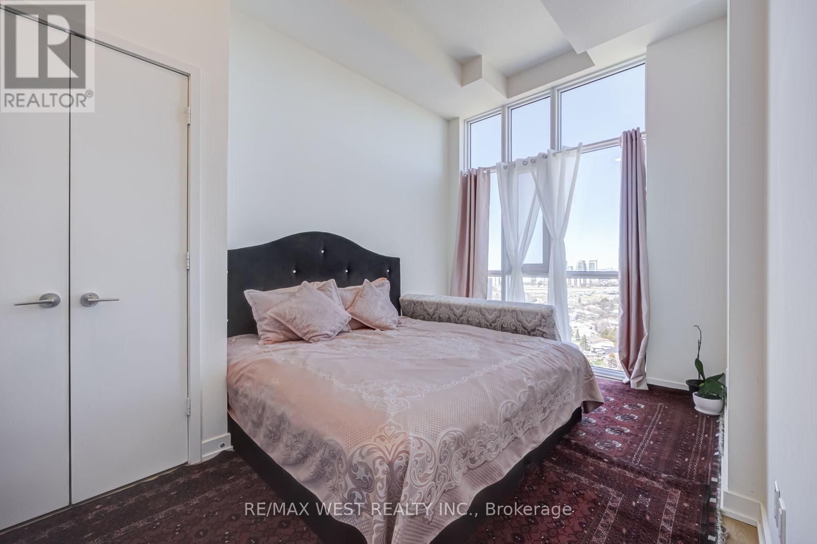 2406 - 10 DEERLICK COURT Image 19