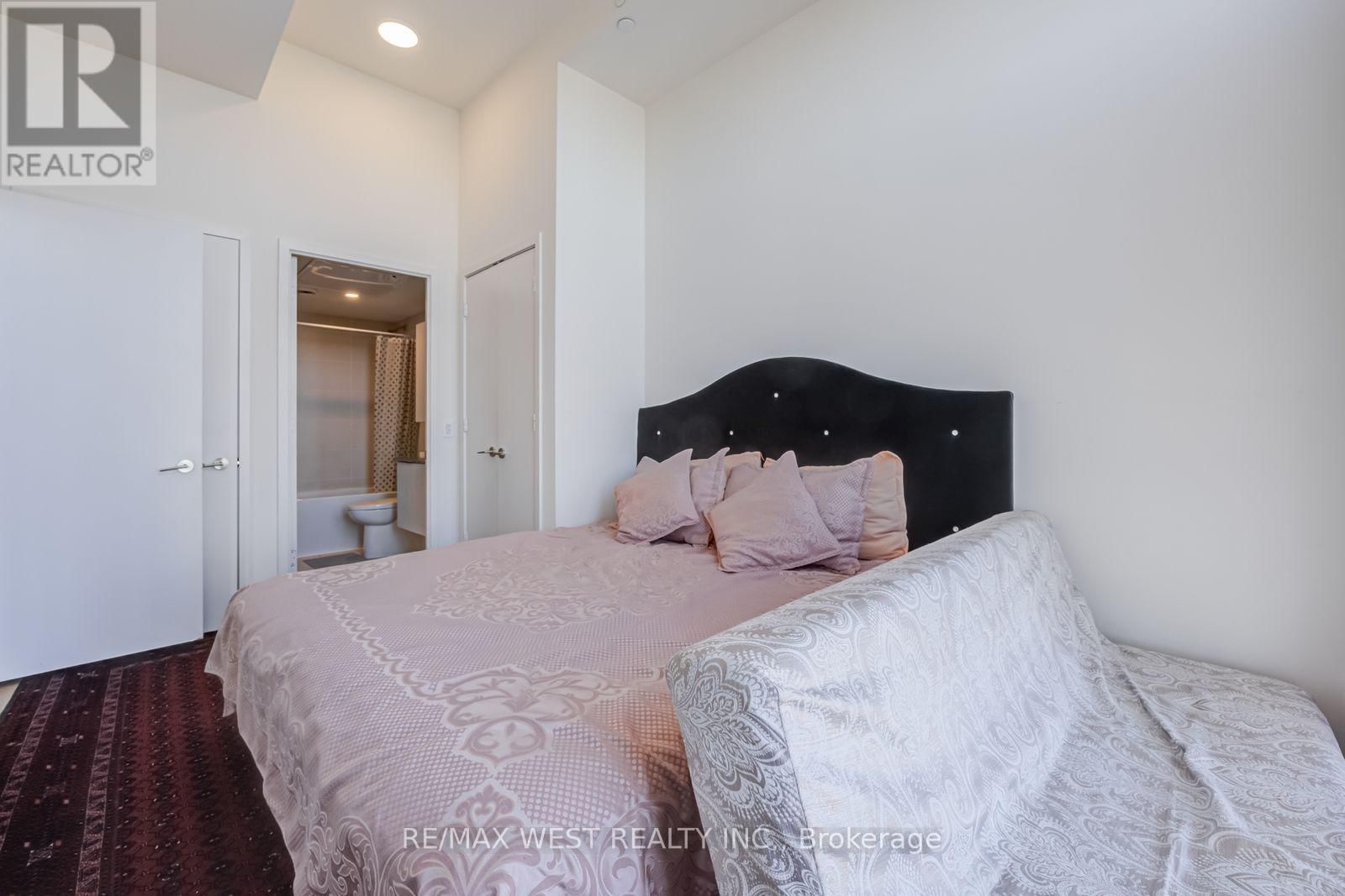 2406 - 10 DEERLICK COURT Image 20