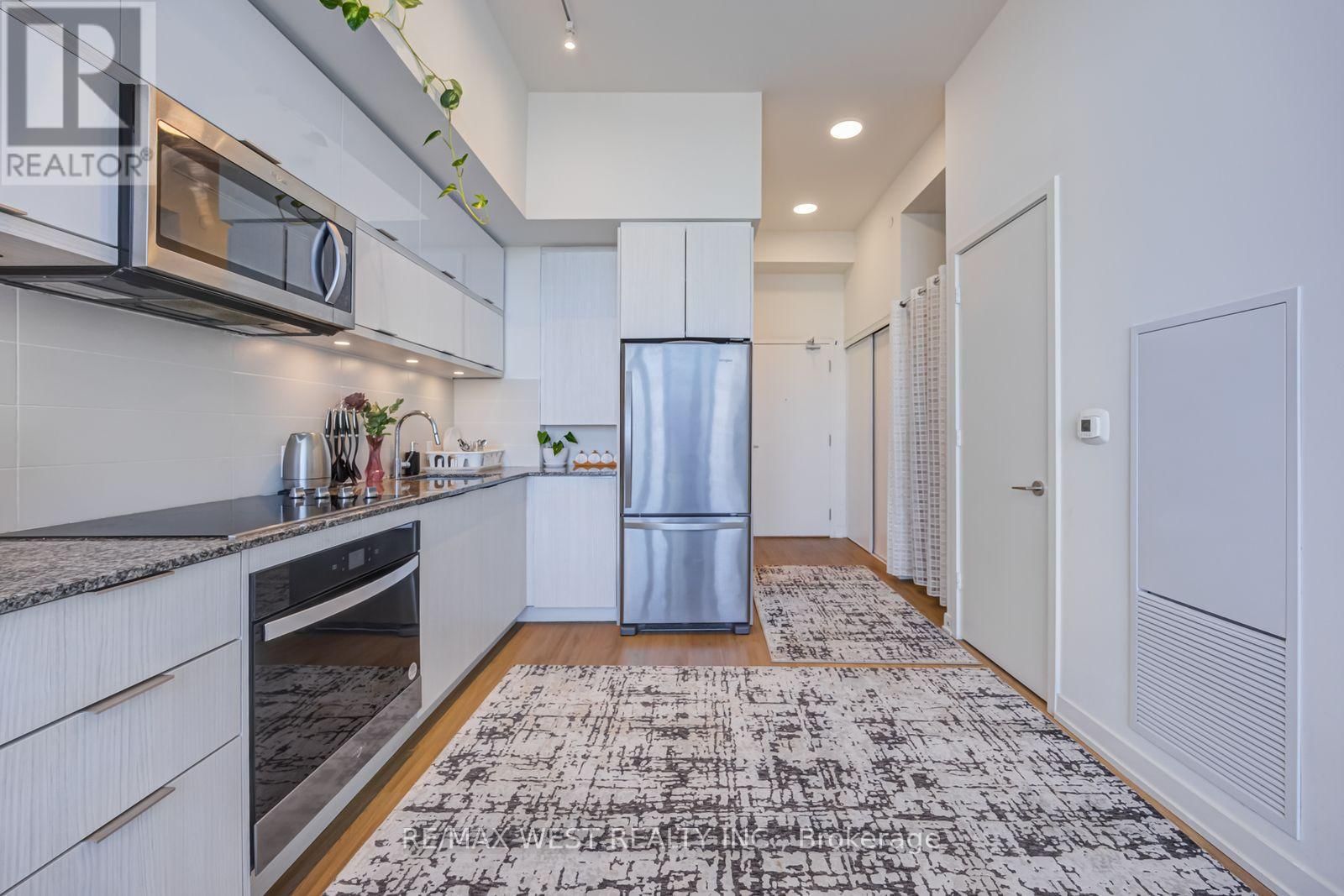 2406 - 10 DEERLICK COURT Image 23