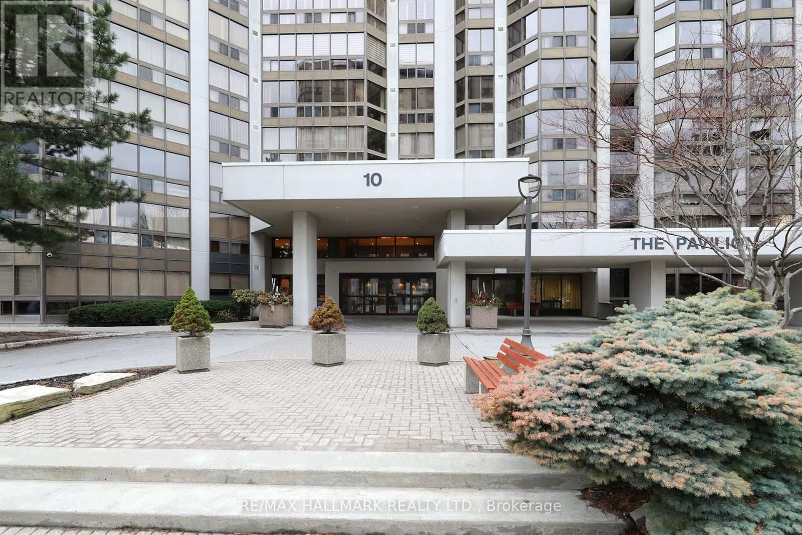 1704 - 10 KENNETH AVENUE Image 2