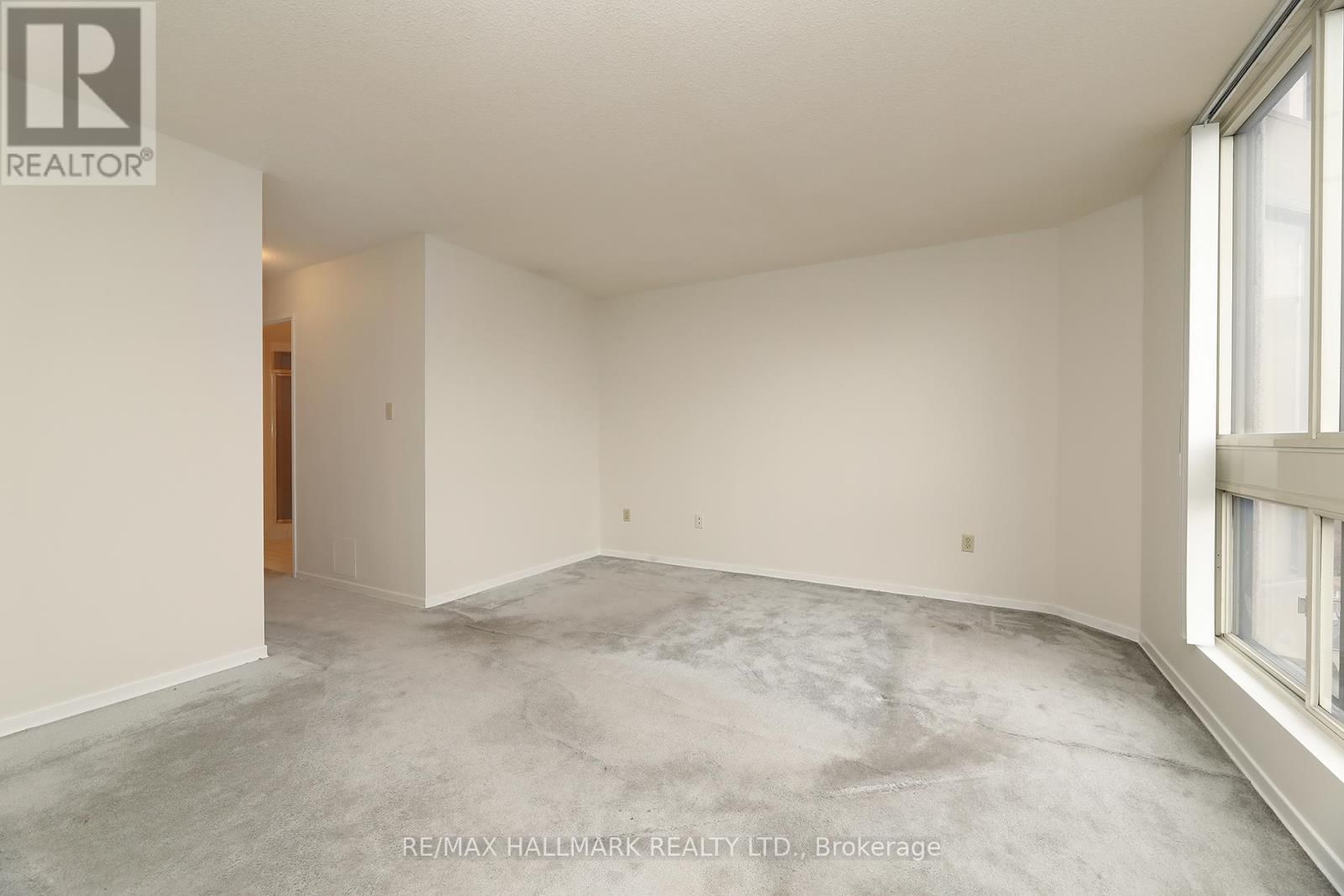 1704 - 10 KENNETH AVENUE Image 21